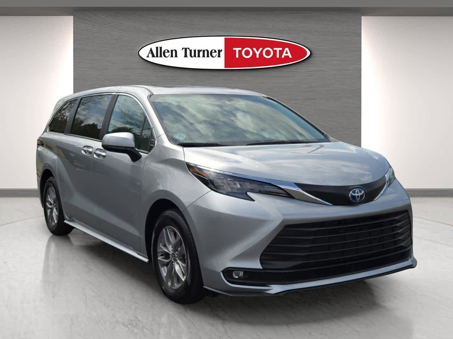 Used 2025 Toyota Sienna XLE AWD/4WD video 2