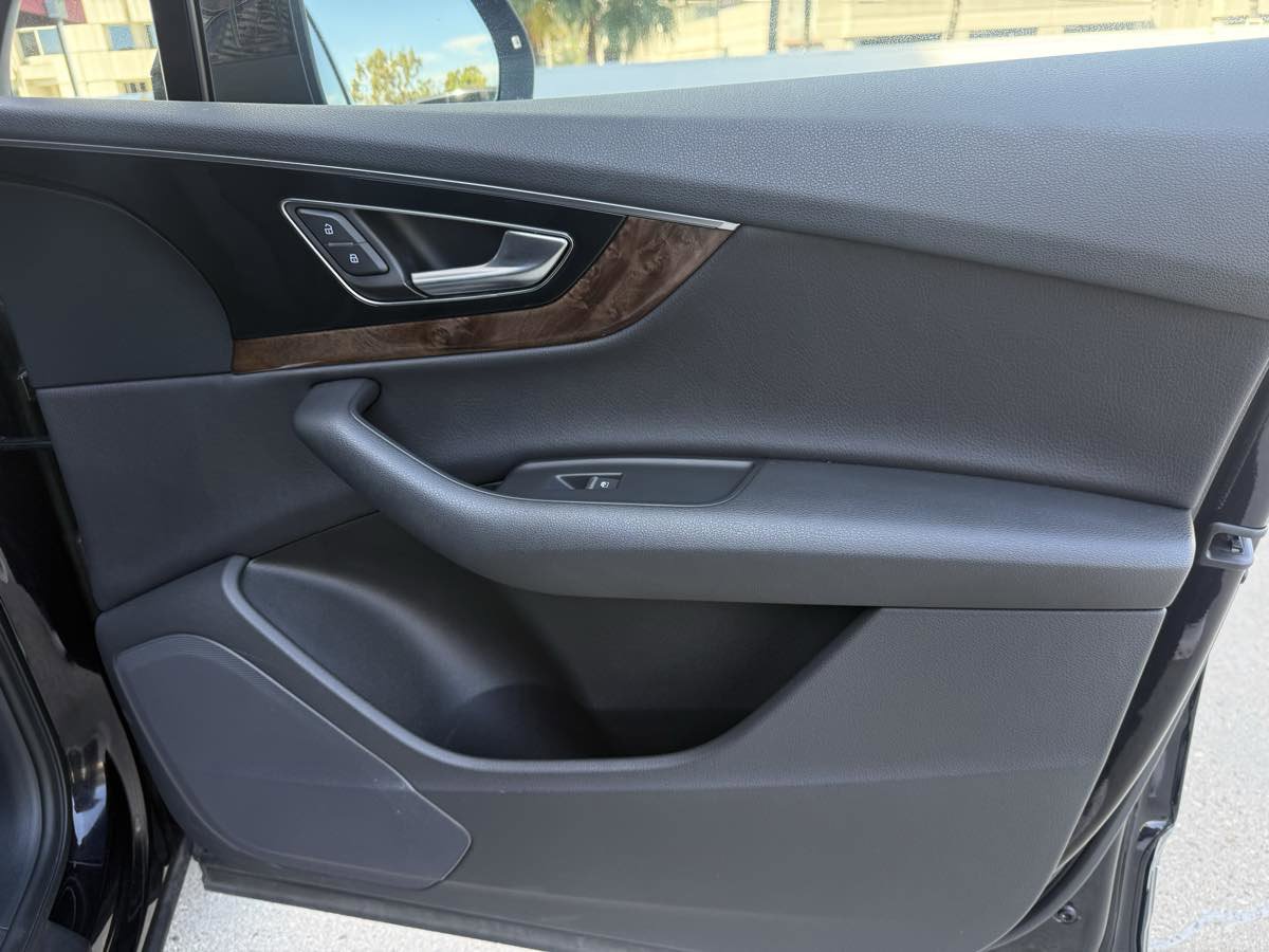 Used 2017 Audi Q7 3.0T Premium Plus AWD/4WD image 23