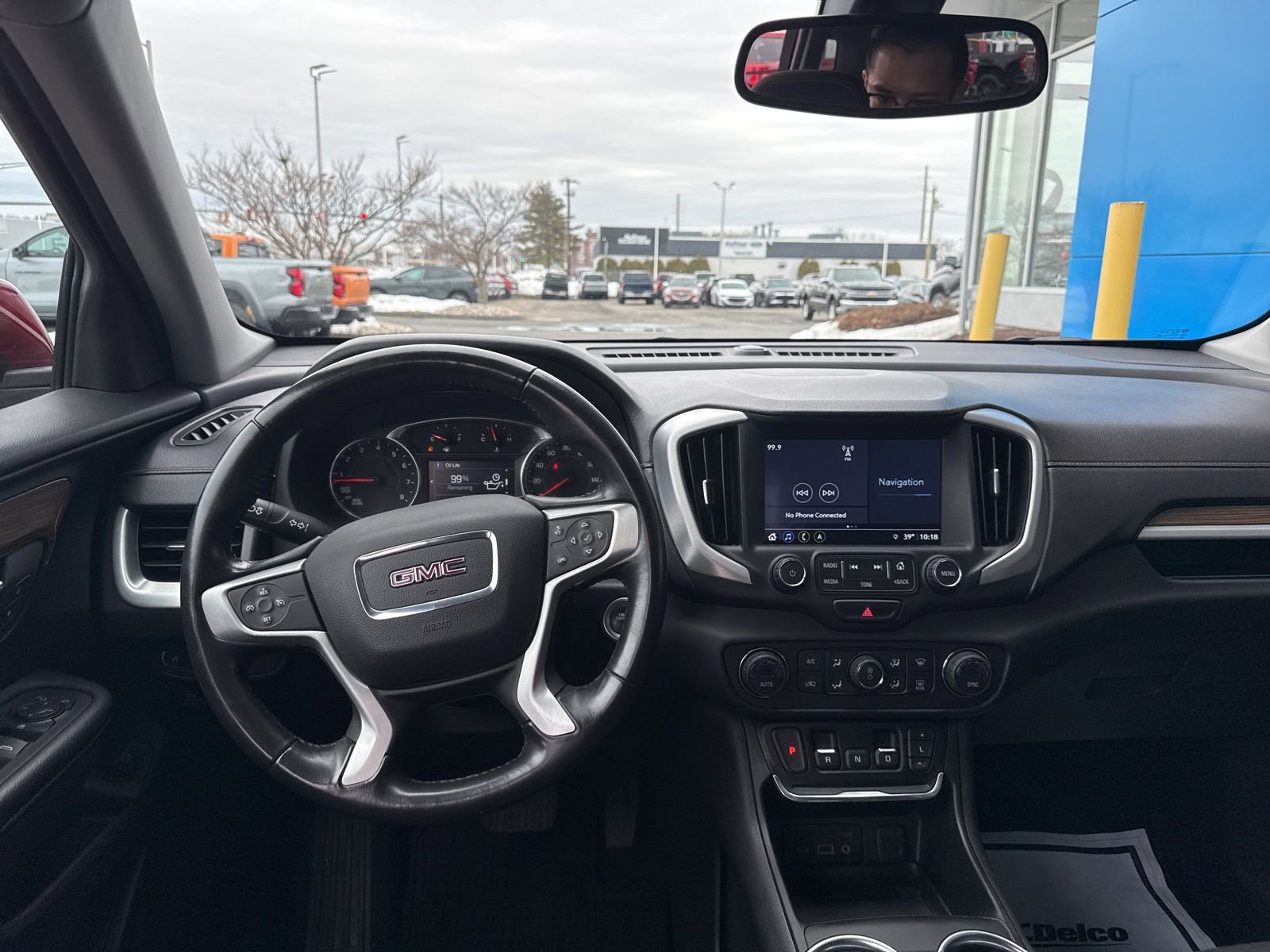 Used 2018 GMC Terrain SLE w/ Driver Convenience Package image 2