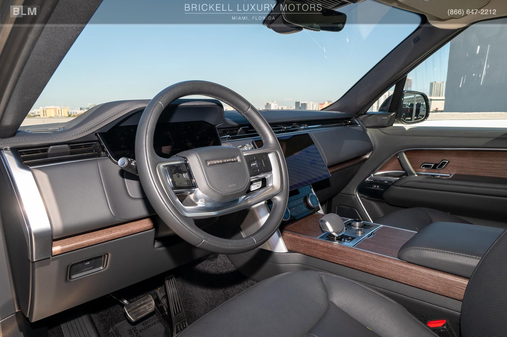 Used 2023 Land Rover Range Rover SE AWD/4WD image 5