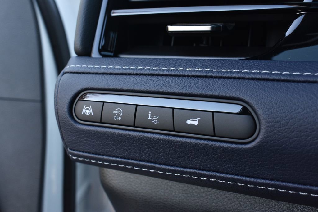 Used 2026 INFINITI QX80 4WD w/ Sport Exterior Package image 16