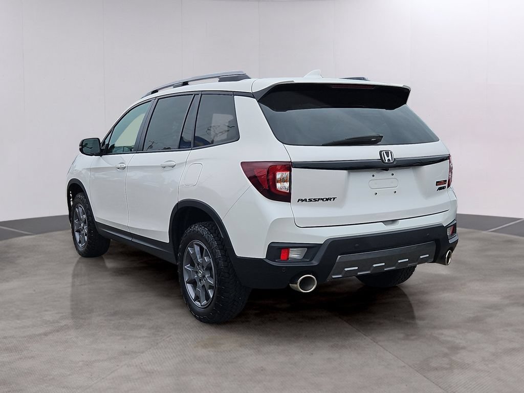 Certified 2025 Honda Passport TrailSport image 6