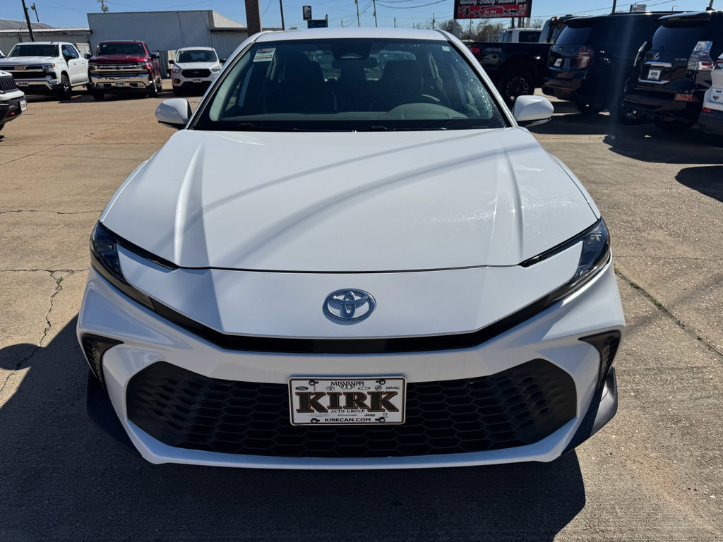 Used 2025 Toyota Camry SE FWD image 8