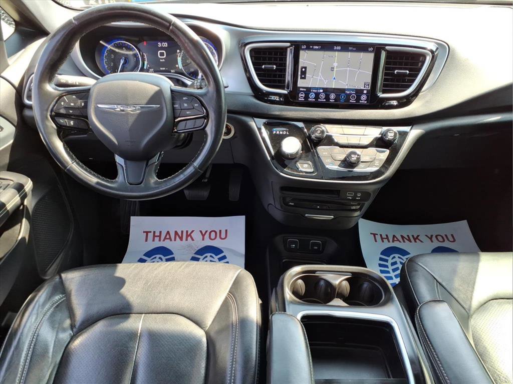 Used 2020 Chrysler Pacifica Touring-L Plus FWD image 12