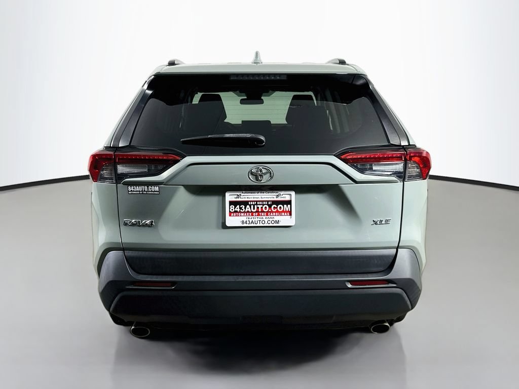 Used 2022 Toyota RAV4 XLE FWD image 6