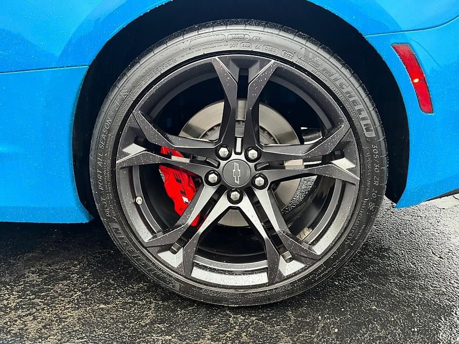 Used 2022 Chevrolet Camaro SS RWD image 11