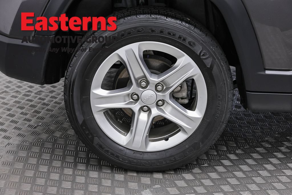 Used 2024 Jeep Compass Latitude AWD/4WD image 29