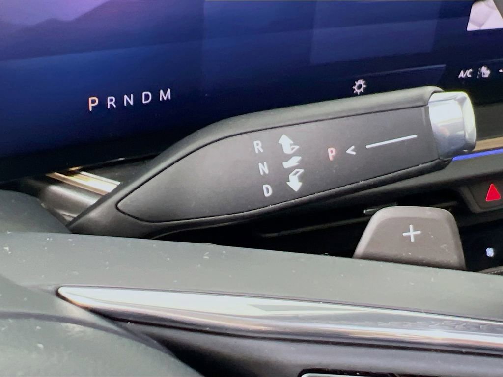 Used 2025 Buick Envision Avenir image 16