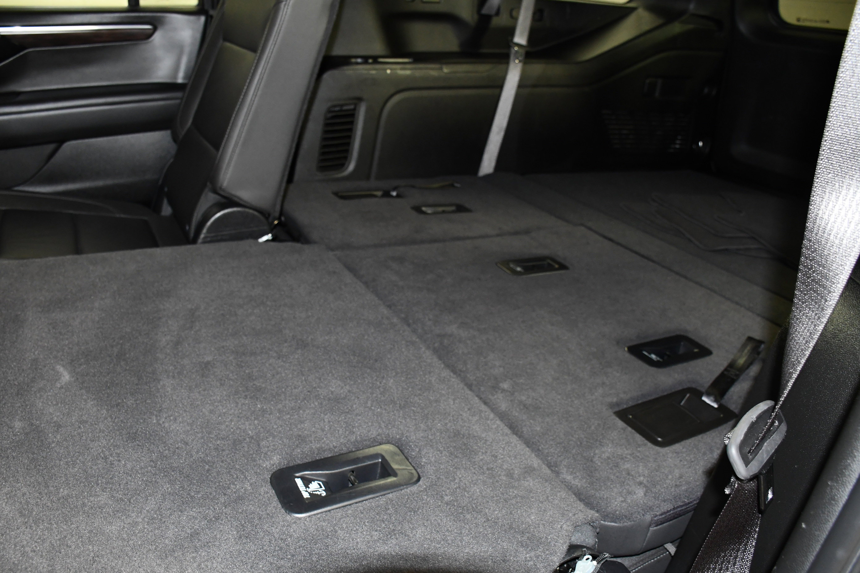 Used 2025 Chevrolet Suburban Z71 image 51