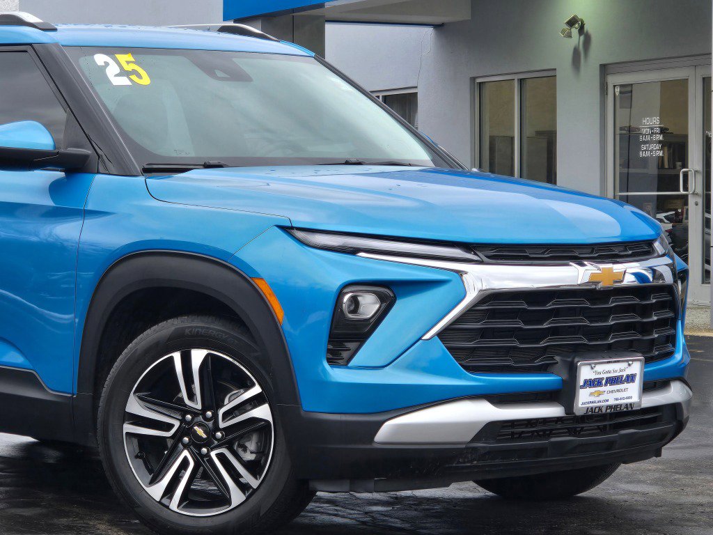 Certified 2025 Chevrolet TrailBlazer LT w/ LT Cold Weather Package image 3