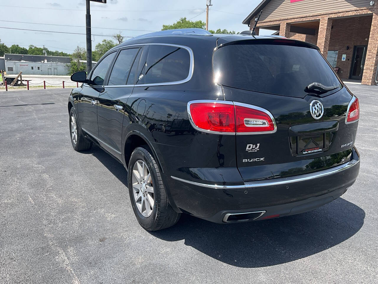 Used 2017 Buick Enclave Leather AWD/4WD image 3