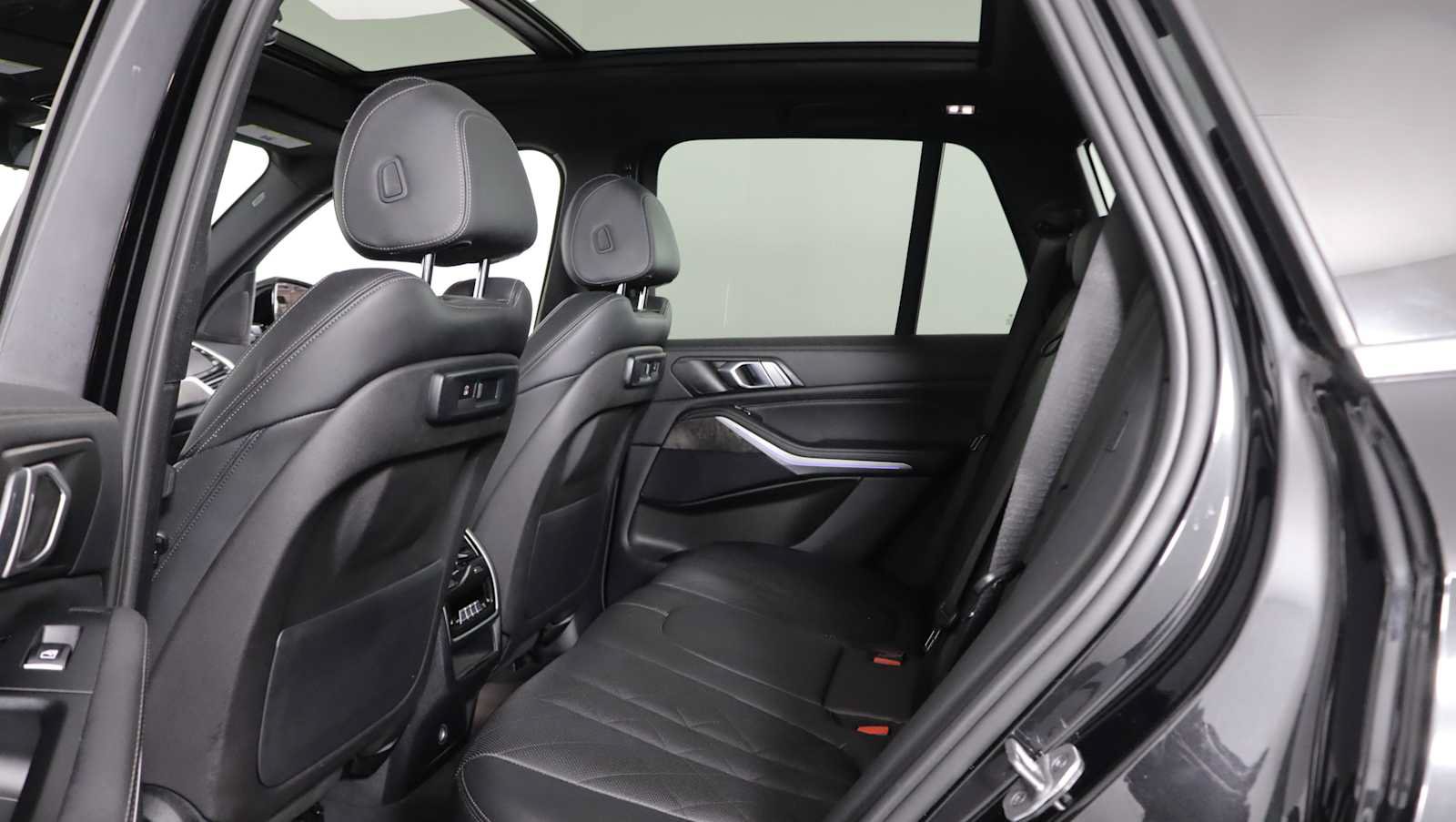 Used 2023 BMW X5 xDrive40i AWD/4WD image 24
