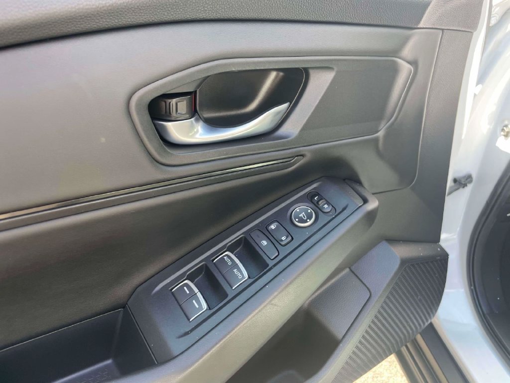 Certified 2025 Honda Accord SE image 18
