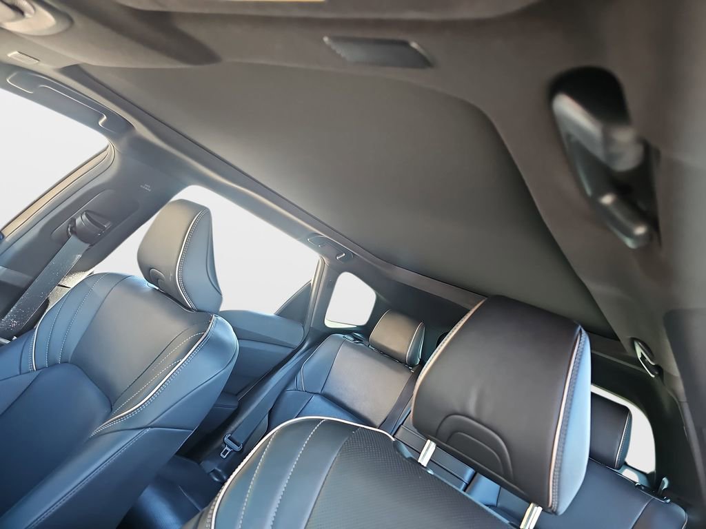 Certified 2025 Toyota Crown Signia image 18