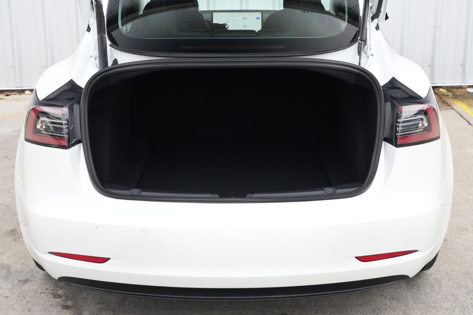 Used 2021 Tesla Model 3 Standard Range Plus image 10