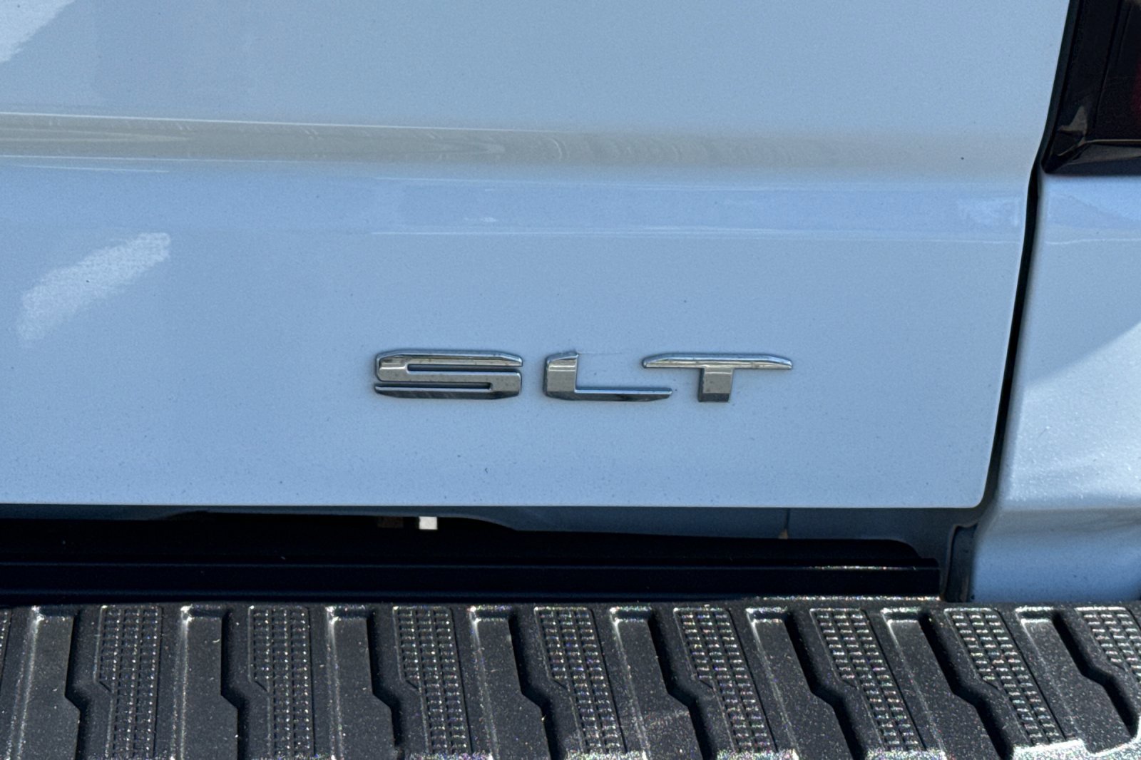 Used 2025 GMC Sierra 1500 SLT image 38