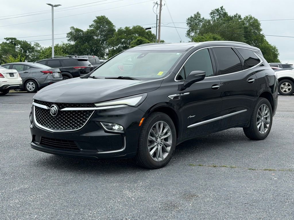 Used 2023 Buick Enclave Avenir w/ Avenir Technology Package AWD/4WD image 9