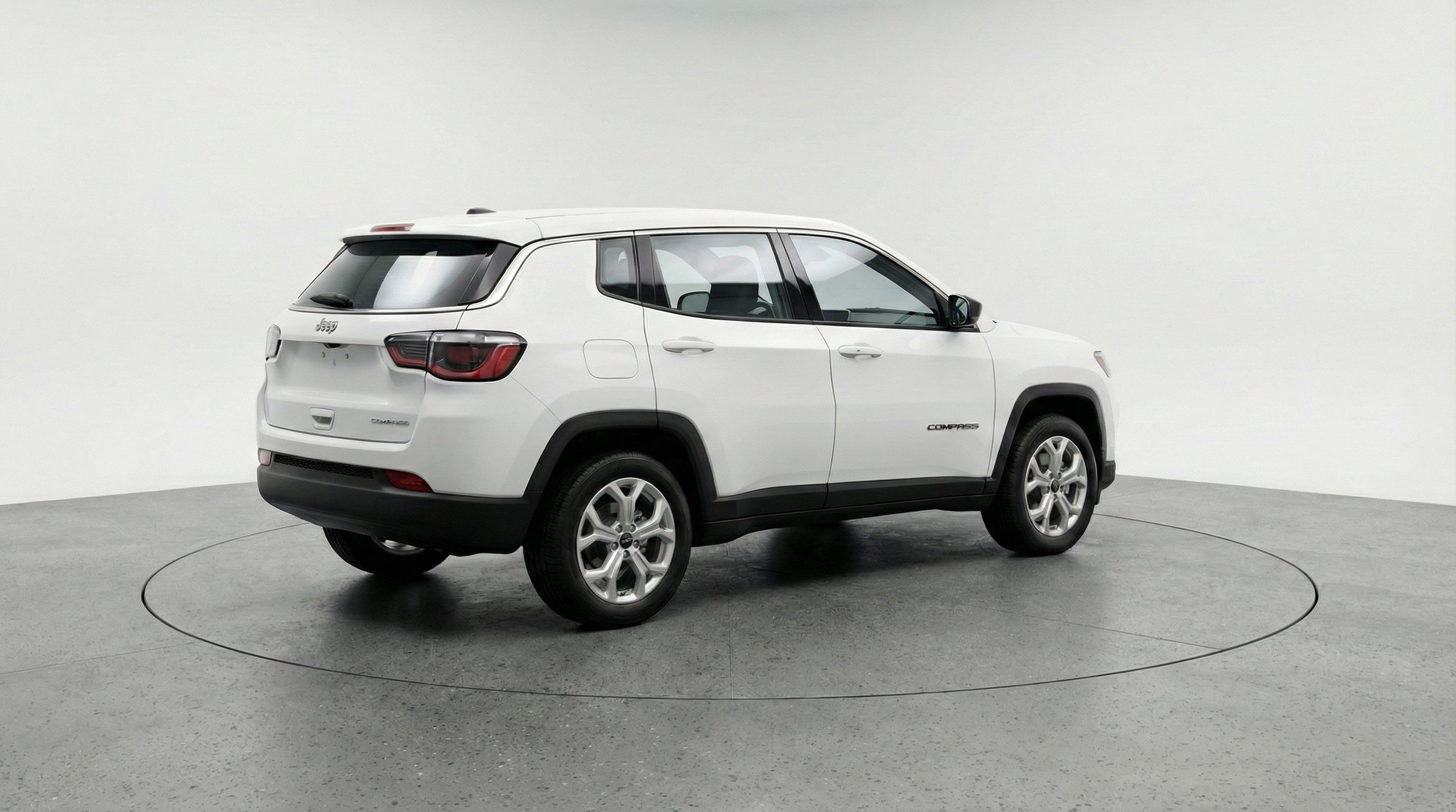 Used 2025 Jeep Compass Latitude AWD/4WD image 9