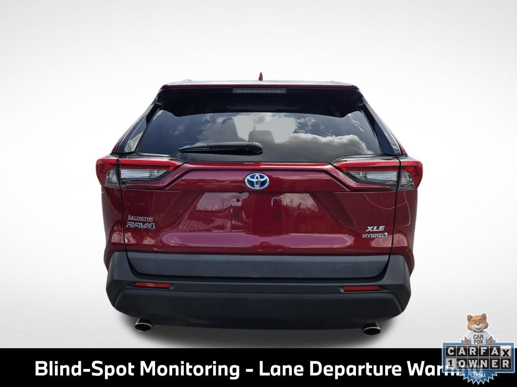 Used 2022 Toyota RAV4 XLE Premium AWD/4WD image 6