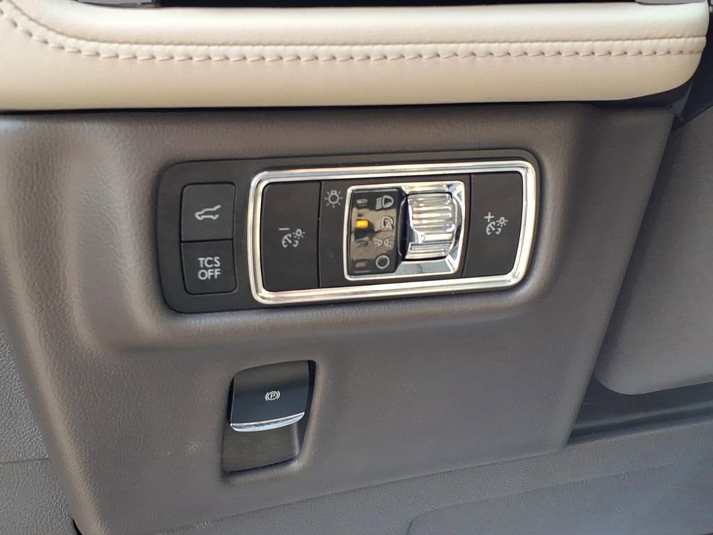 Certified 2023 Lincoln Nautilus FWD w/ Premium Package image 19