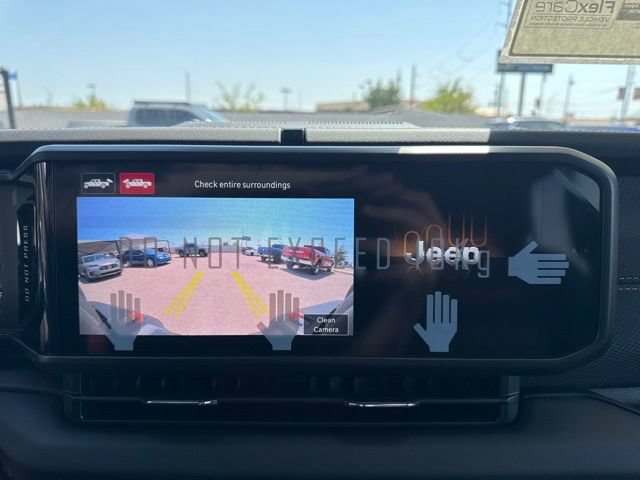 New 2026 Jeep Gladiator Mojave w/ Technology Group AWD/4WD image 16