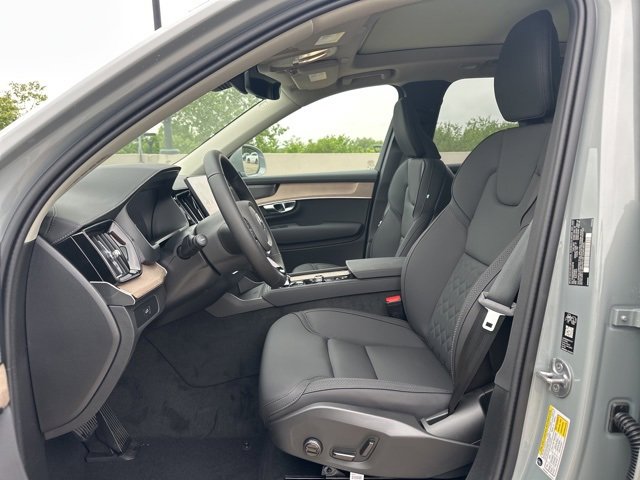 New 2026 Volvo XC90 B6 Plus w/ Protection Package Premier image 14