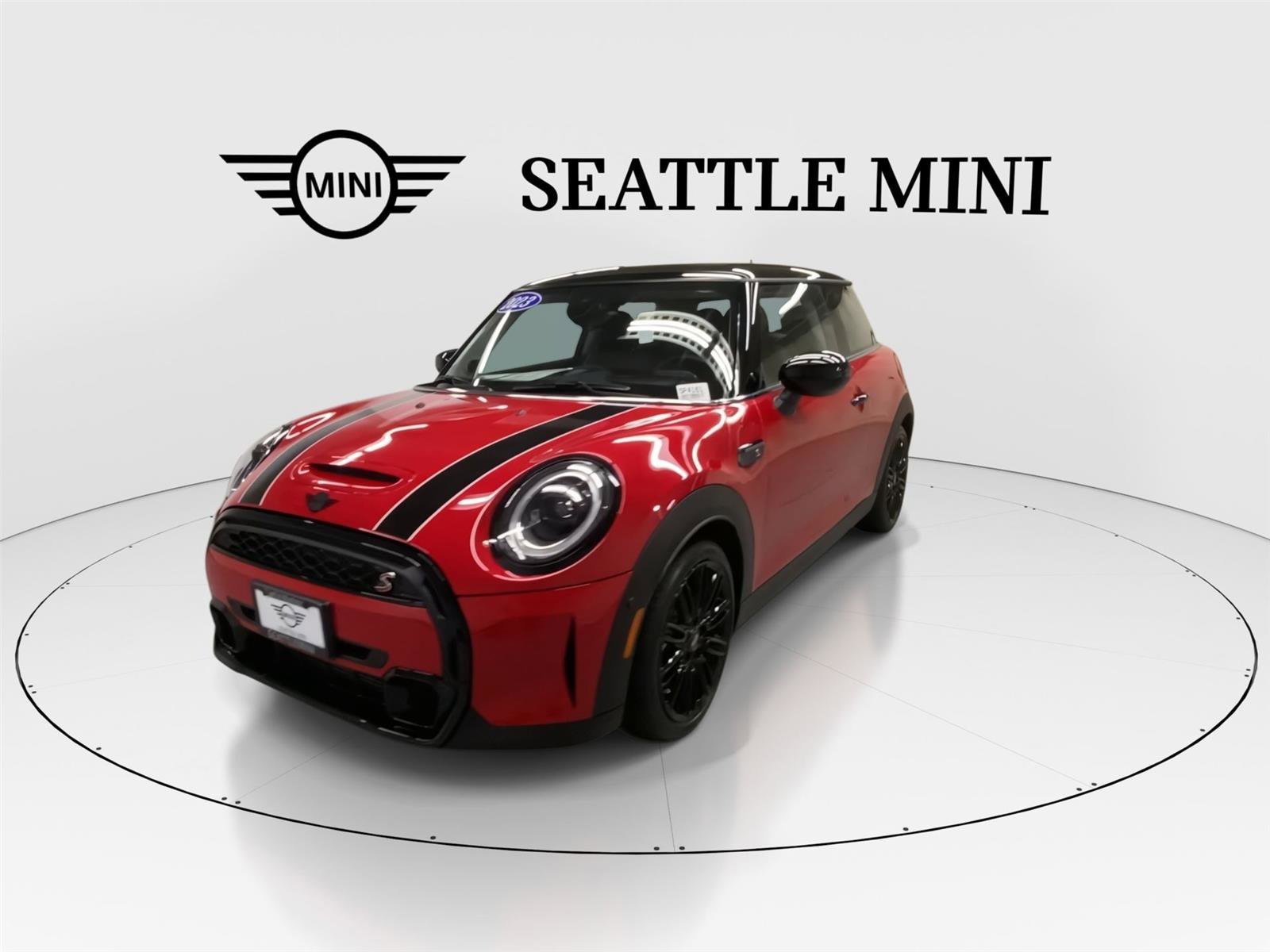 Used 2023 MINI Cooper S w/ Driver Assistance Package image 4