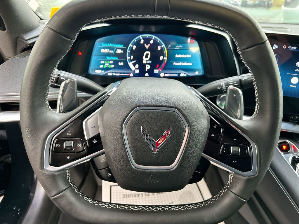Used 2024 Chevrolet Corvette Stingray Coupe w/ Body-Color Dual Roof Package RWD image 30