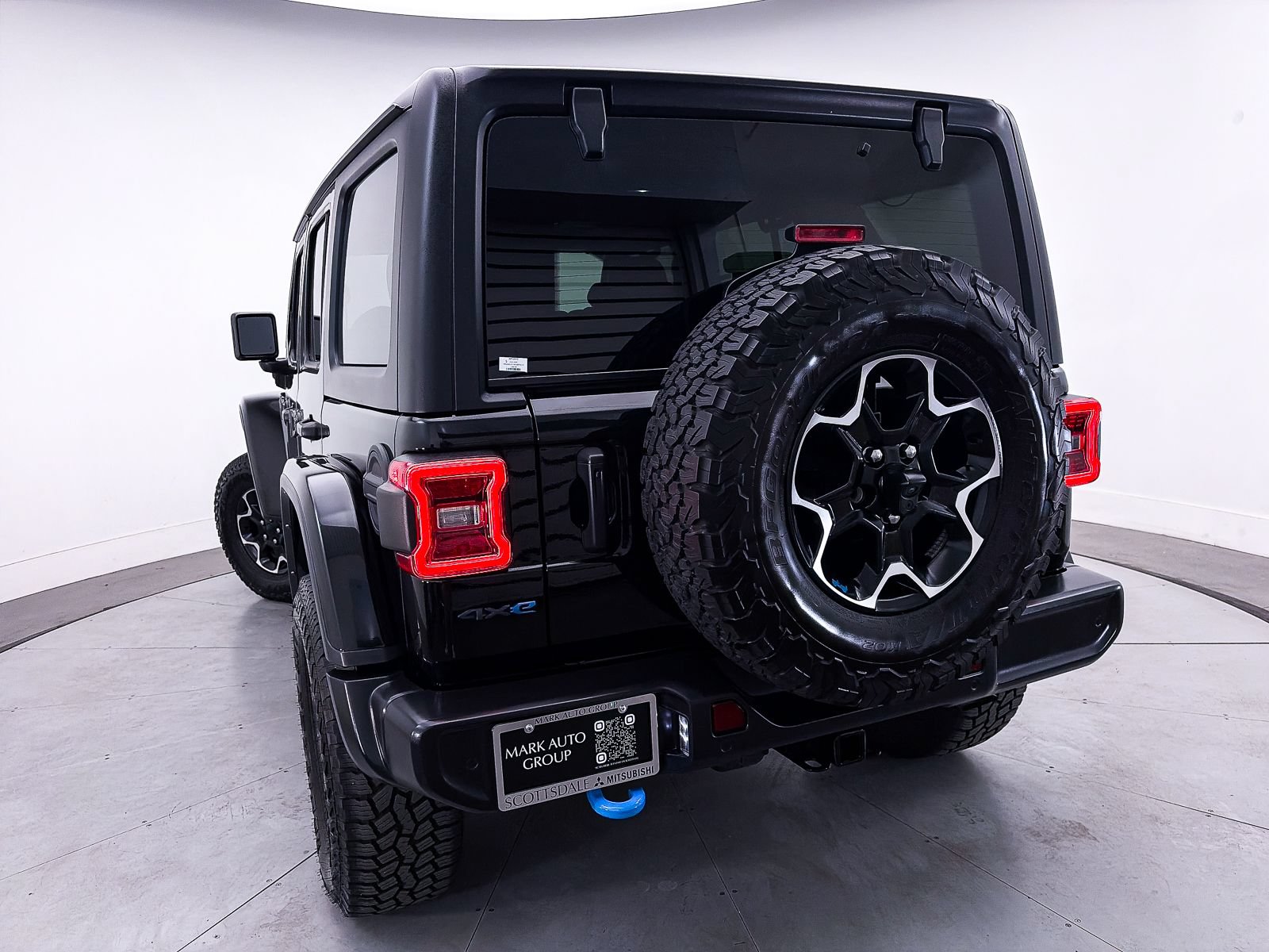 Used 2022 Jeep Wrangler Unlimited Rubicon 4xe w/ Cold Weather Group AWD/4WD image 9