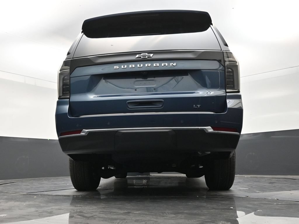 Used 2025 Chevrolet Suburban LT w/ Comfort Package RWD image 23