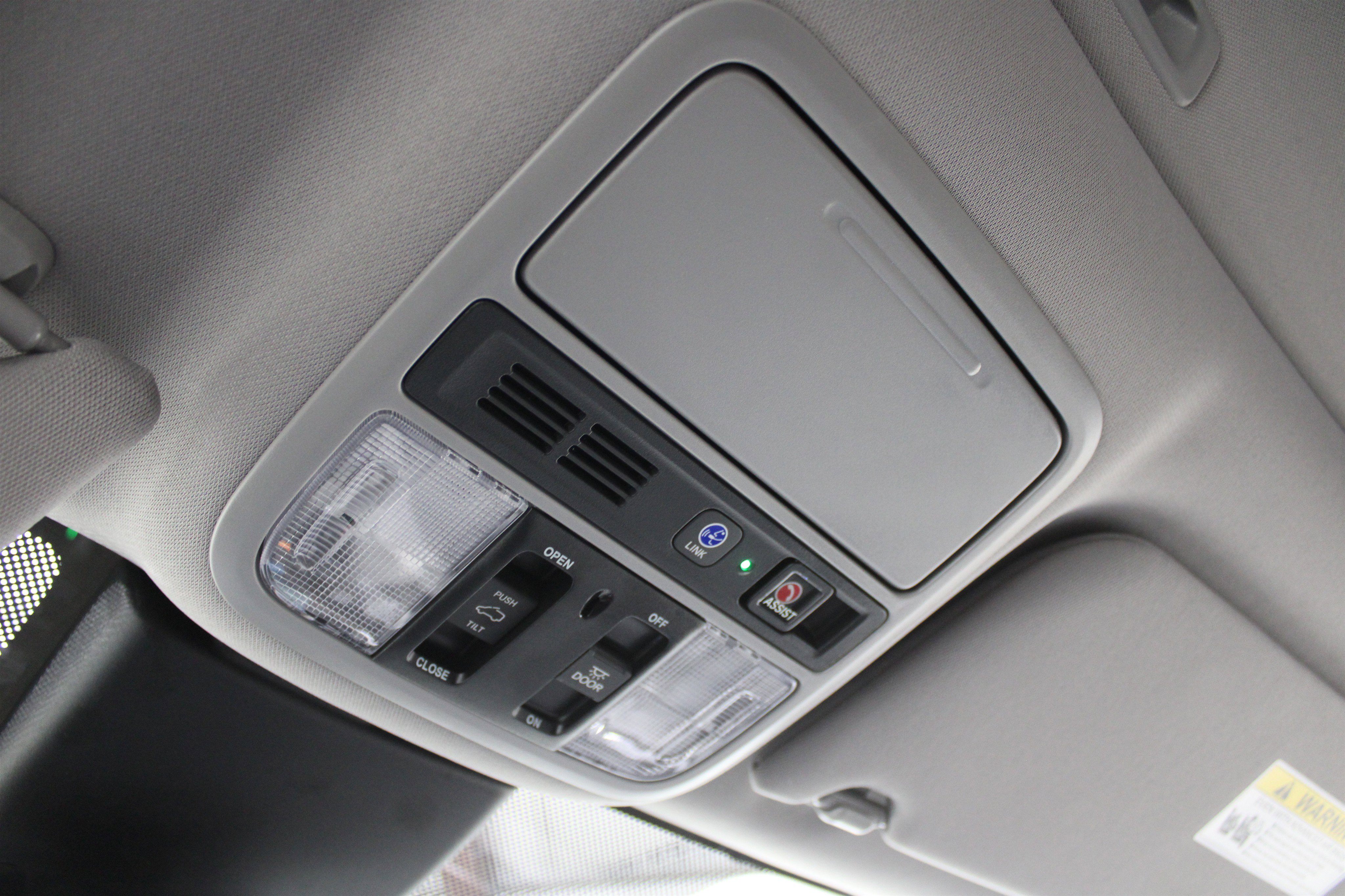 Used 2024 Honda Odyssey Elite image 18