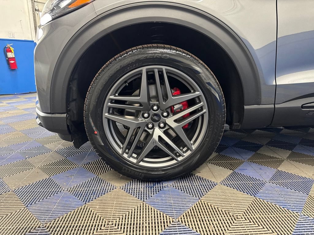New 2026 Ford Explorer ST-Line w/ ST-Line Street Pack AWD/4WD image 27