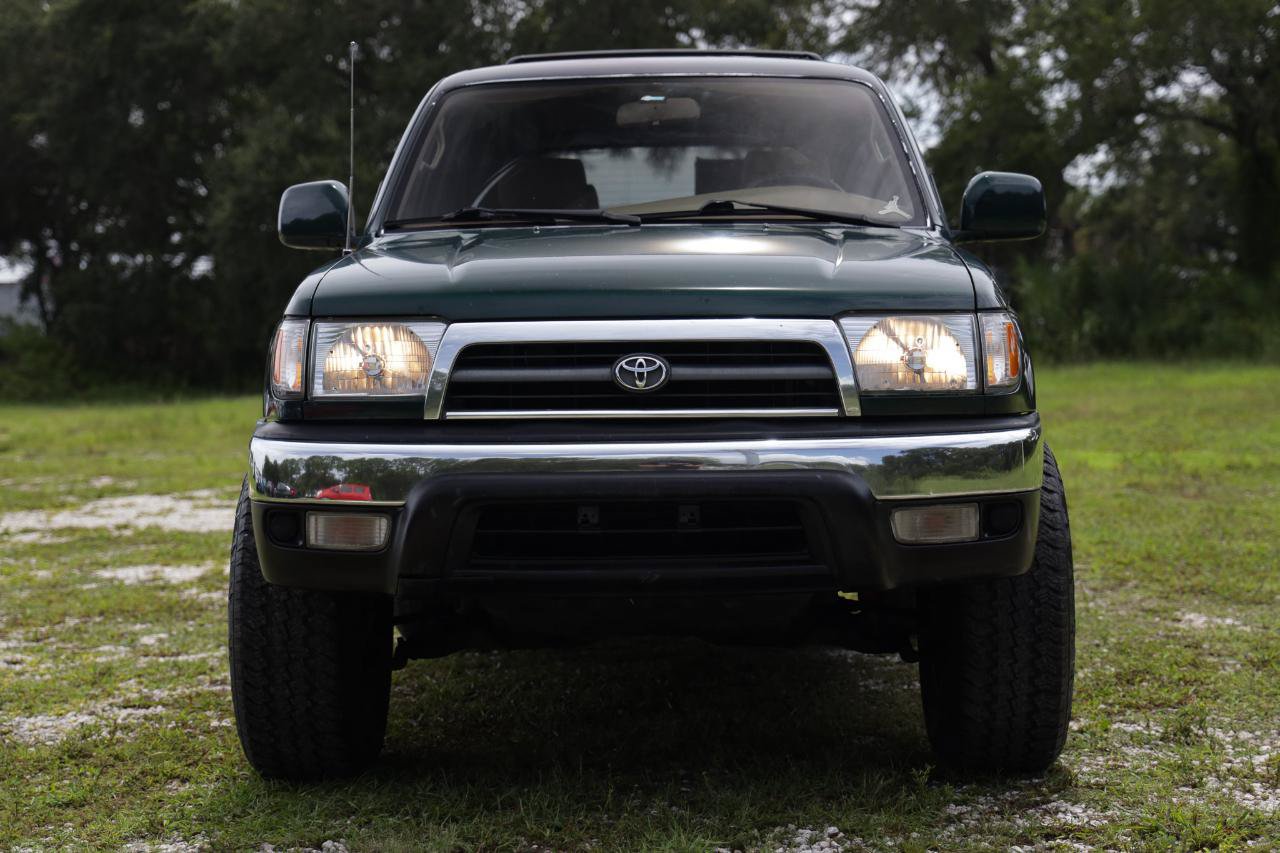 Used 2000 Toyota 4Runner SR5 w/ Upgrade Value Pkg 2 RWD image 17