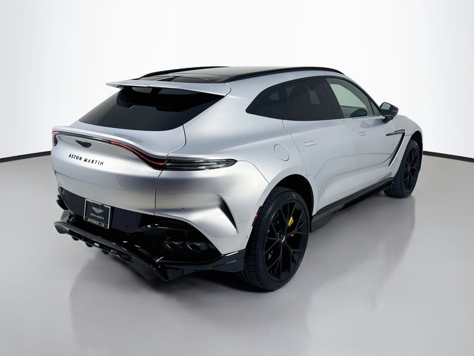 Used 2026 Aston Martin DBX 707 AWD/4WD image 8