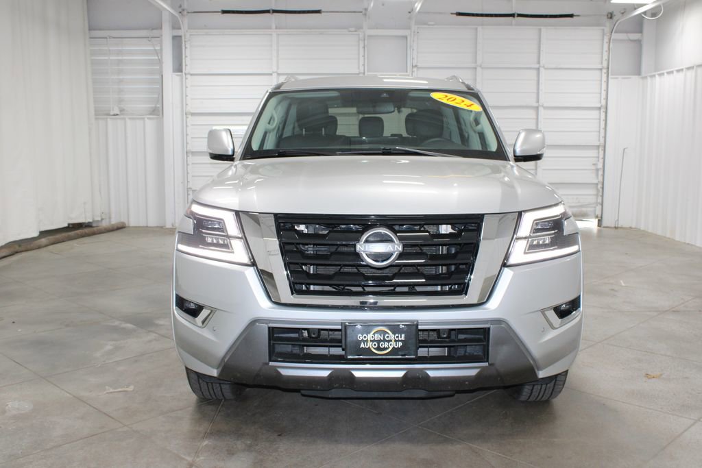 Used 2024 Nissan Armada SV AWD/4WD image 3