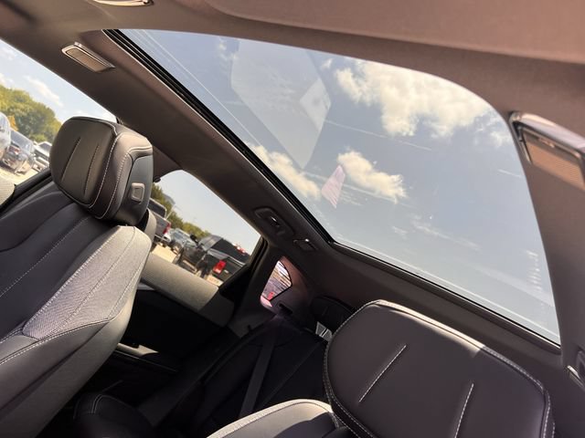New 2027 Cadillac Optiq Luxury RWD image 18