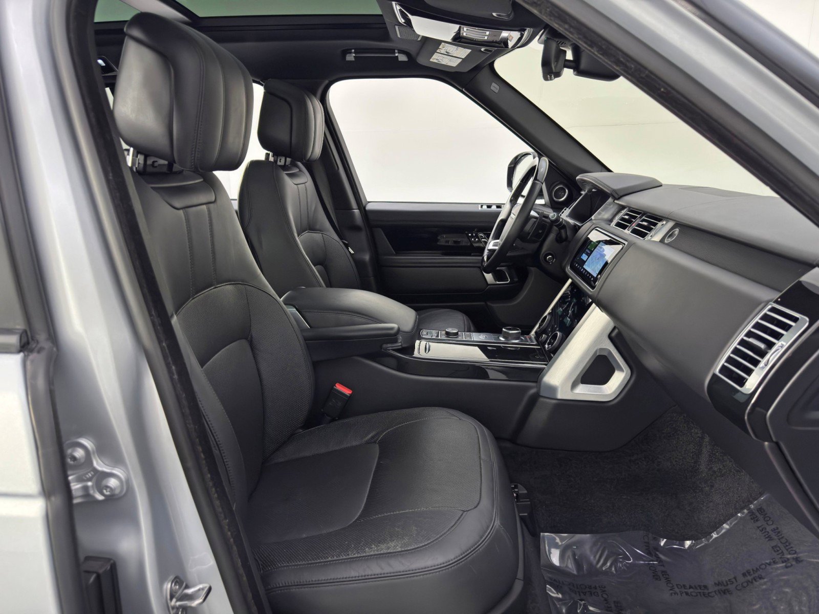 Used 2020 Land Rover Range Rover HSE image 16