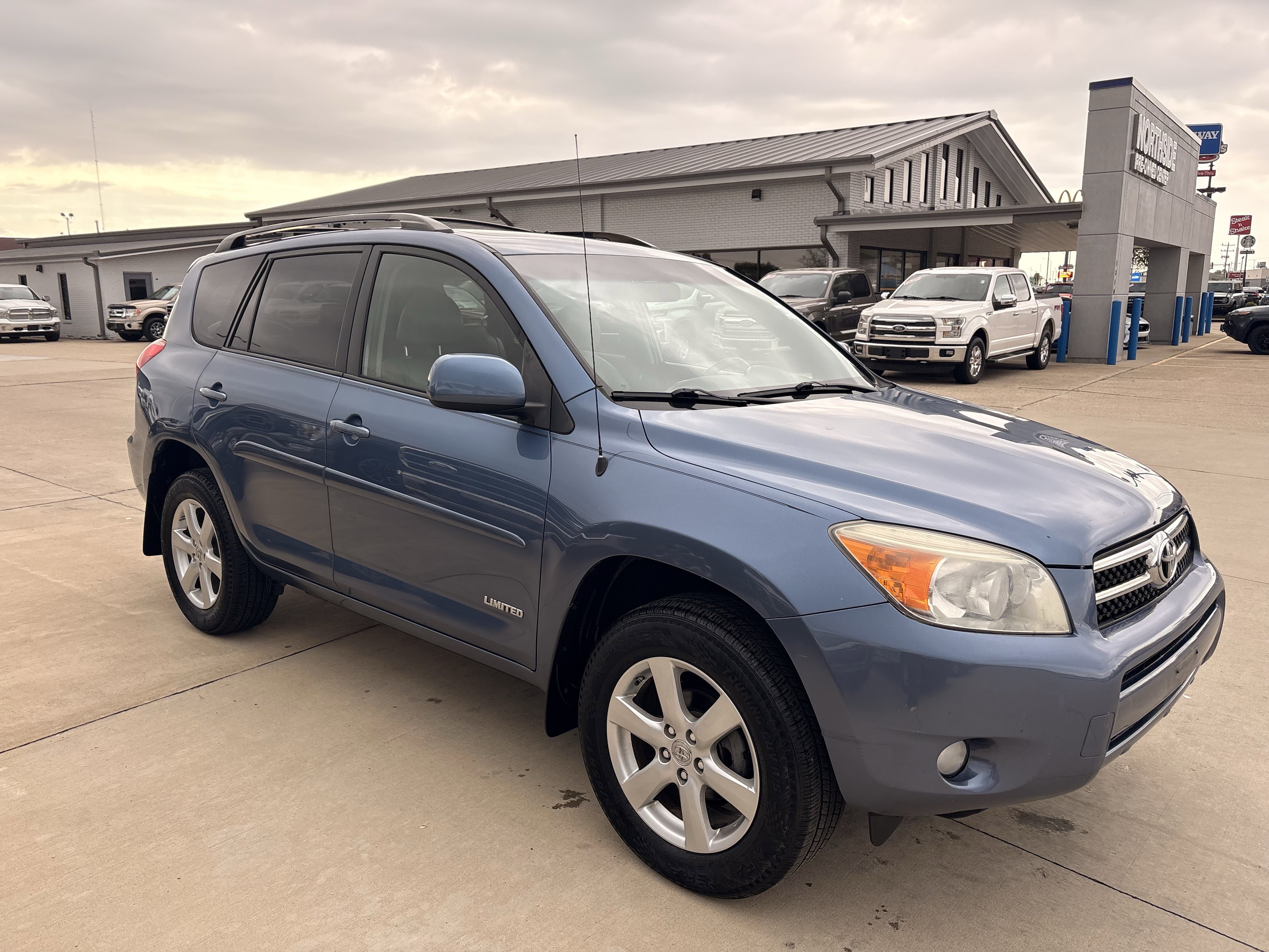 Used 2008 Toyota RAV4 Limited image 2
