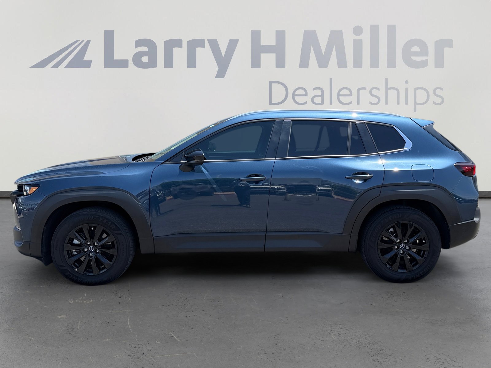 Used 2025 MAZDA CX-50 AWD 2.5 S w/ Premium Package image 2