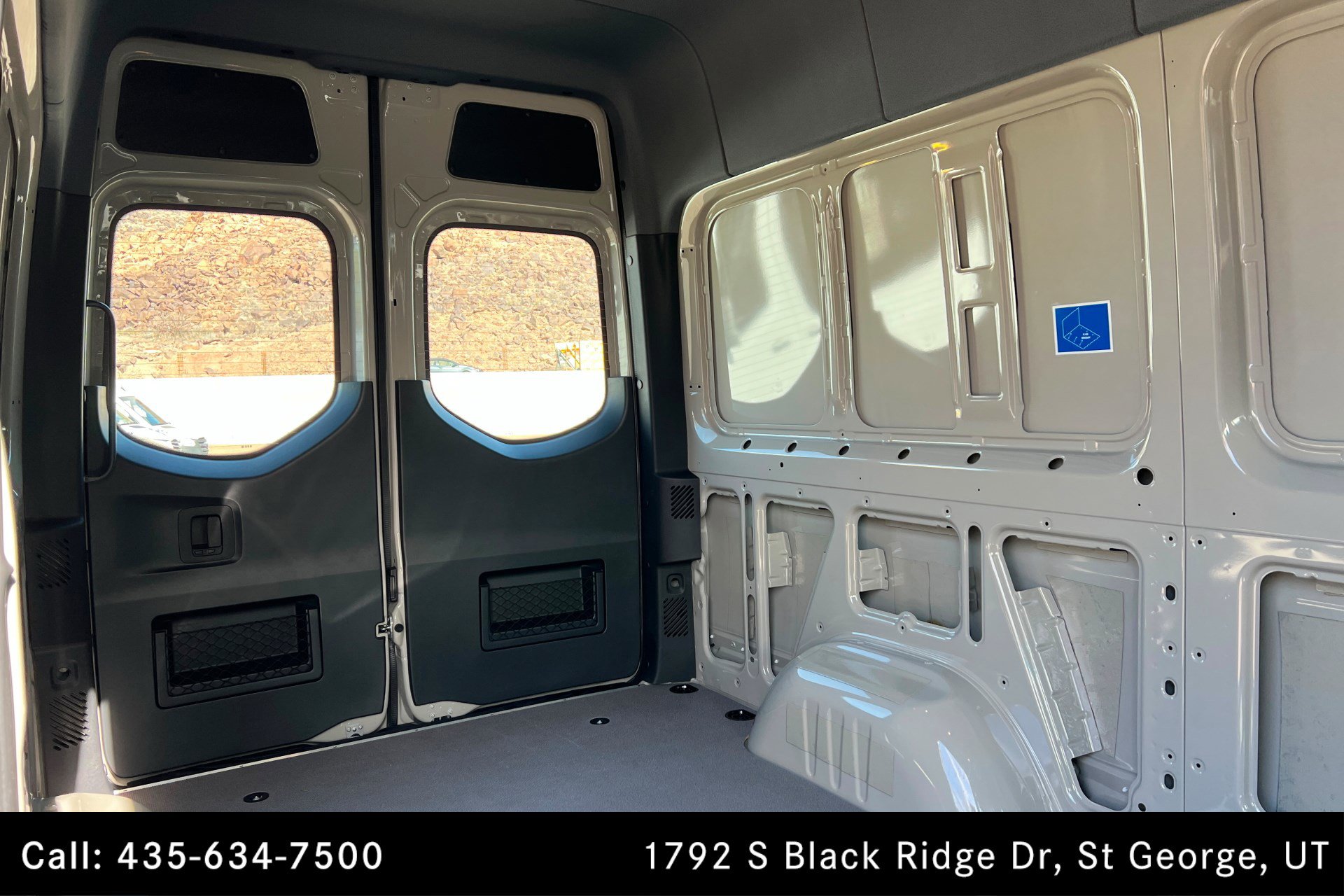 Used 2025 Mercedes-Benz Sprinter 2500 image 20