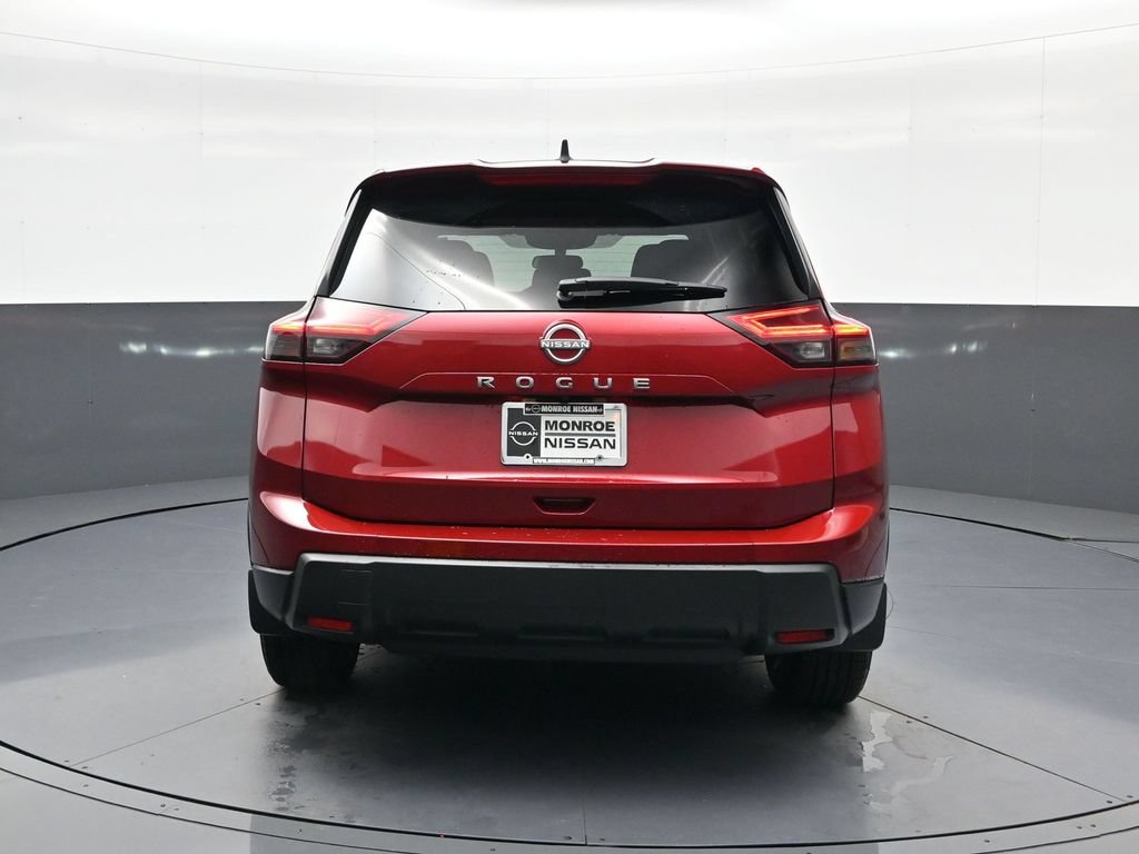 Used 2026 Nissan Rogue S FWD image 8