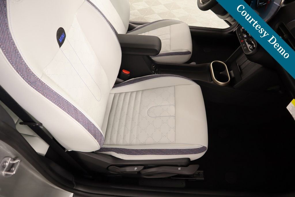 New 2025 MINI Cooper 2-Door Hardtop FWD image 13