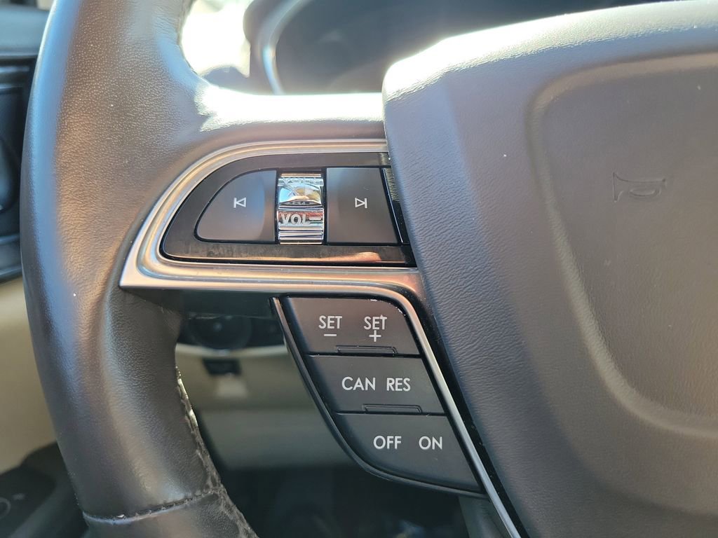 Used 2019 Lincoln Nautilus Reserve image 22