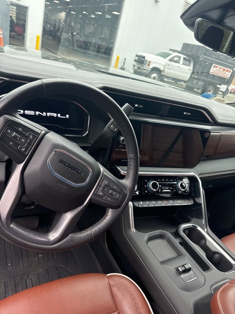 Used 2025 GMC Sierra 2500 Denali Ultimate w/ Max Trailering Package image 21