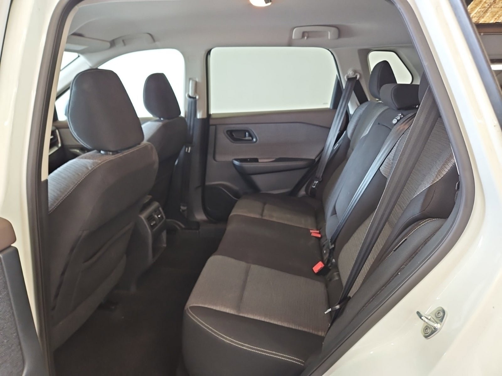 Used 2021 Nissan Rogue S image 15