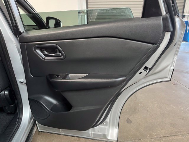 Used 2024 Nissan Rogue S AWD/4WD image 16