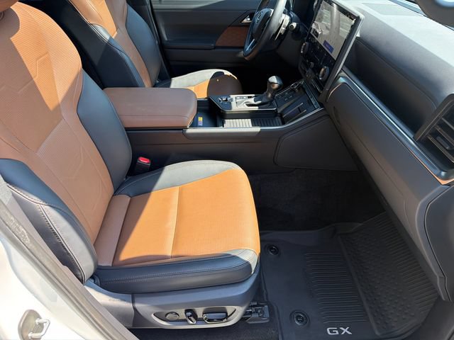 Used 2024 Lexus GX 550 w/ Accessory Package (Z1) AWD/4WD image 15