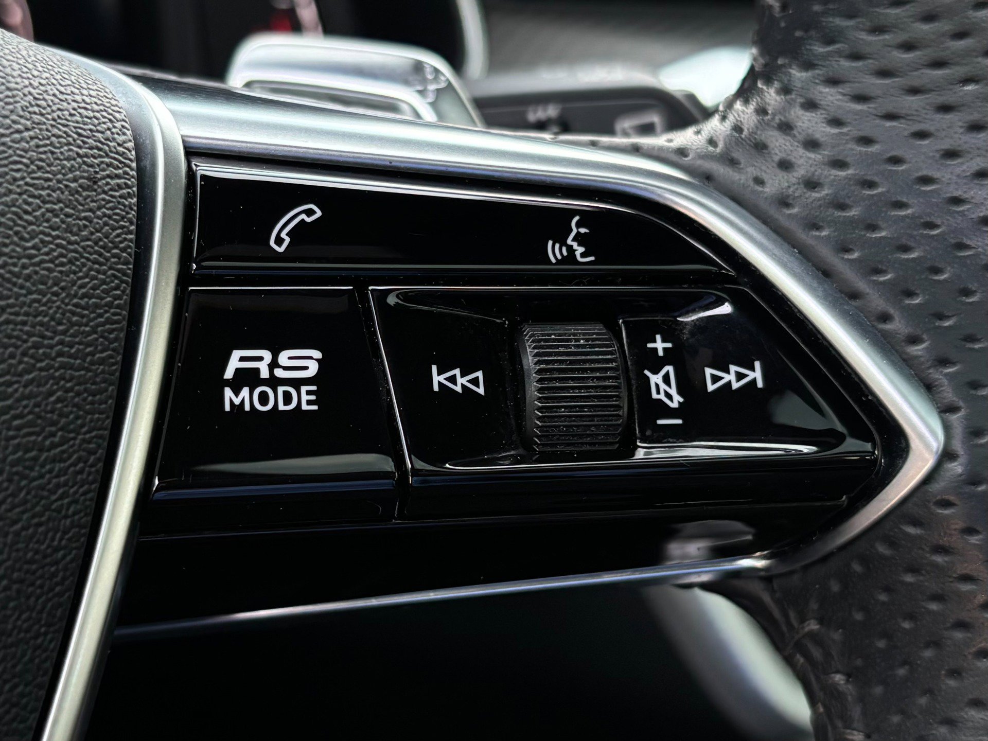 Used 2021 Audi RS 6 AWD/4WD image 37