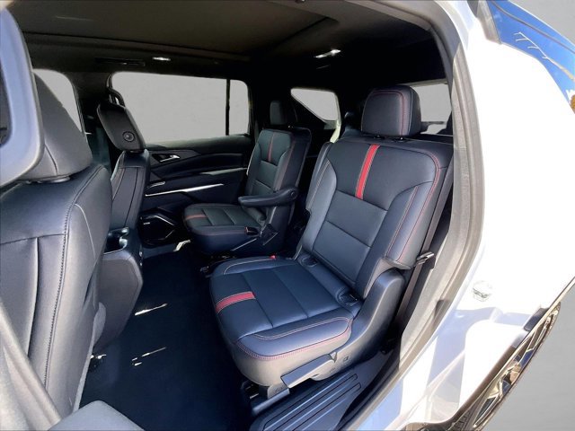 Certified 2024 Chevrolet Traverse RS image 28