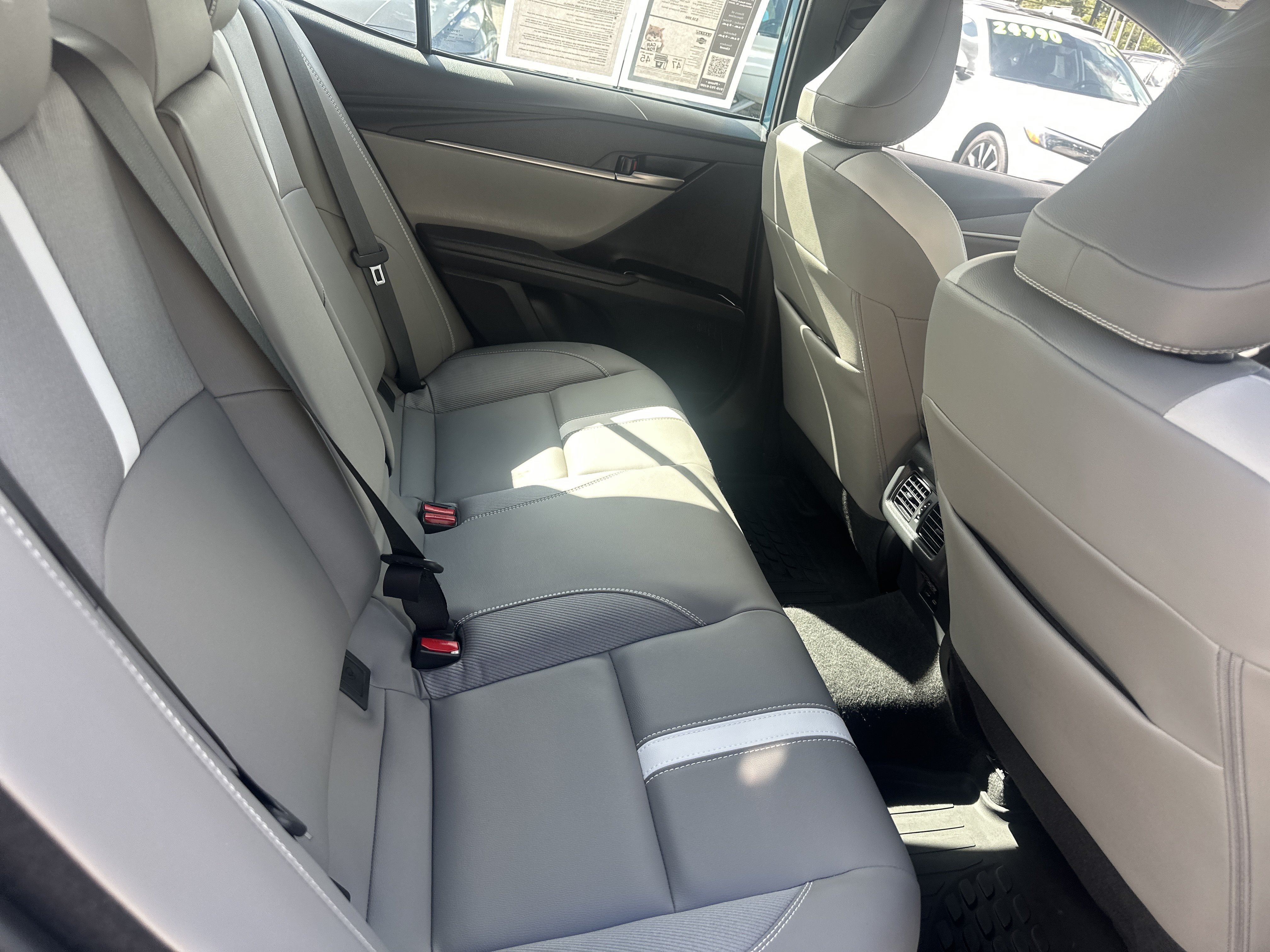 Used 2026 Toyota Camry SE w/ Convenience Package FWD image 13